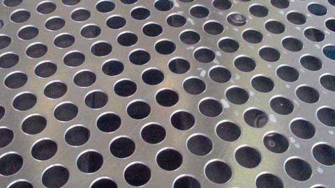 沖孔鋁單板吸音降噪實(shí)用又好看